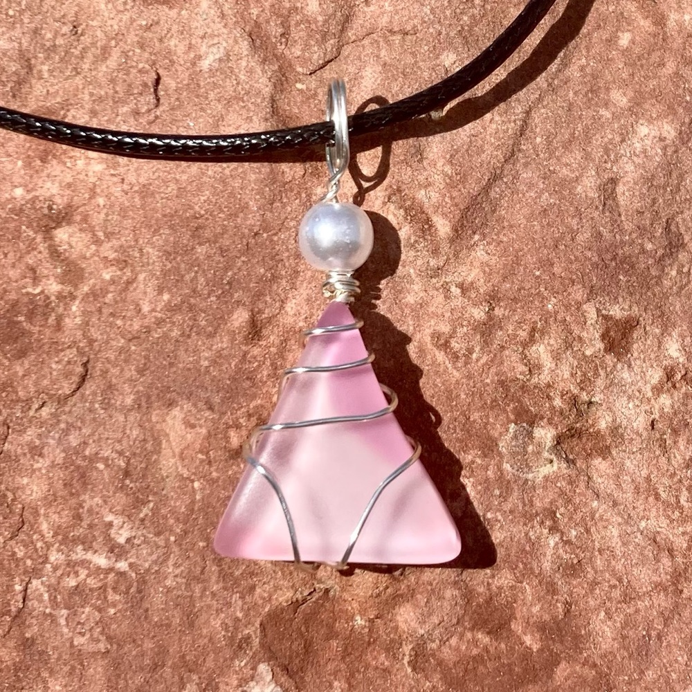 HAND CRAFTED Pink Sea Glass Pendant Necklace with Pearl Bead Wire Wrapped - Picture 1 of 5